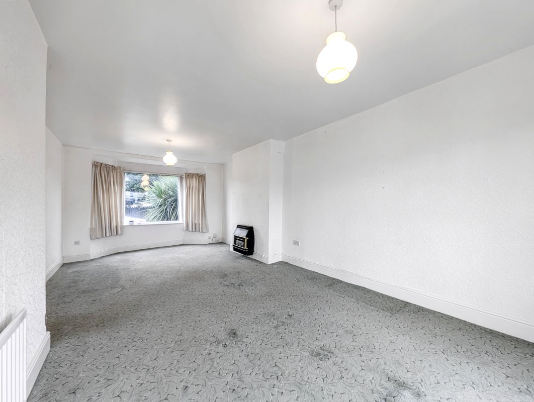 Online Property Auction in London: Moor Park Road, North Shields, NE29 8AY | Auction ends 04/12/2025, a Guide Price of £85,000+.