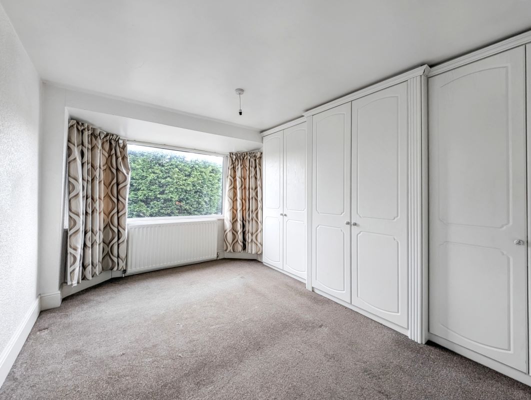 Online Property Auction in London: Moor Park Road, North Shields, NE29 8AY | Auction ends 04/12/2025, a Guide Price of £85,000+.