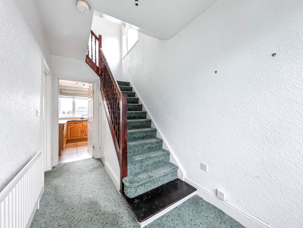 Online Property Auction in London: Moor Park Road, North Shields, NE29 8AY | Auction ends 04/12/2025, a Guide Price of £85,000+.