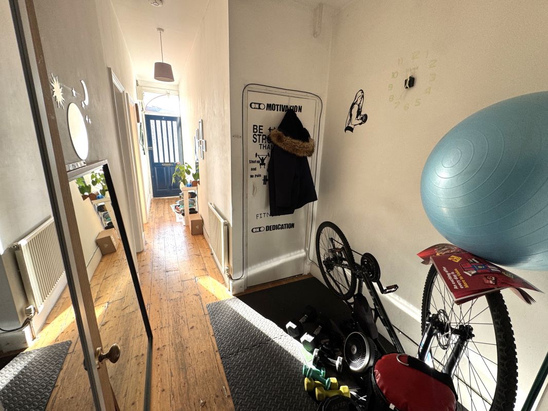 Online Property Auction in London: Southey Road, South Tottenham, N15 5LJ | Auction ends 04/12/2025, a Guide Price of £290,000+.