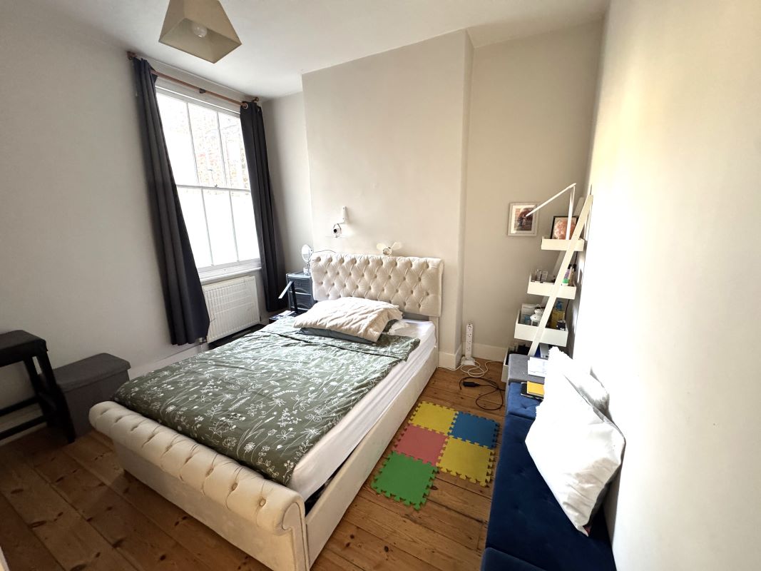 Online Property Auction in London: Southey Road, South Tottenham, N15 5LJ | Auction ends 04/12/2025, a Guide Price of £290,000+.