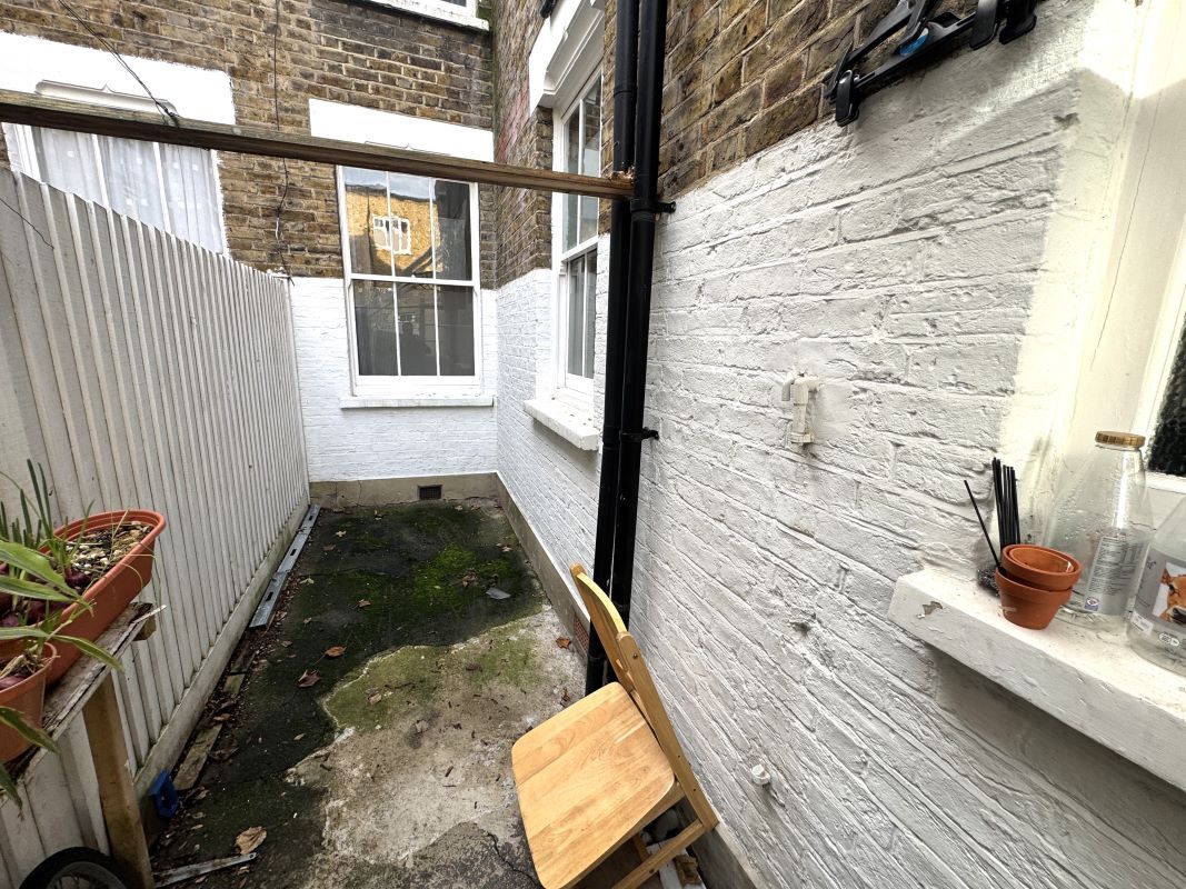 Online Property Auction in London: Southey Road, South Tottenham, N15 5LJ | Auction ends 04/12/2025, a Guide Price of £290,000+.