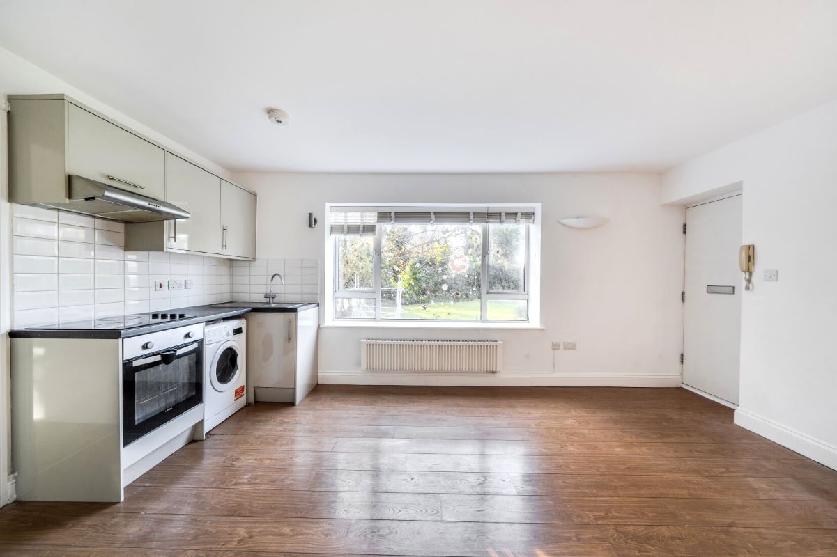 12 St Anns Court, Sunningfields Road, Hendon, NW4 4QY