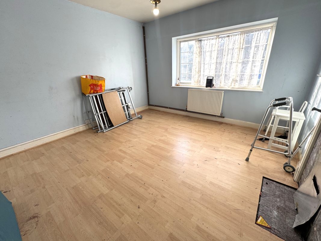 Flat 7 Queens Mansions, Watford Way, Hendon, NW4 3AN