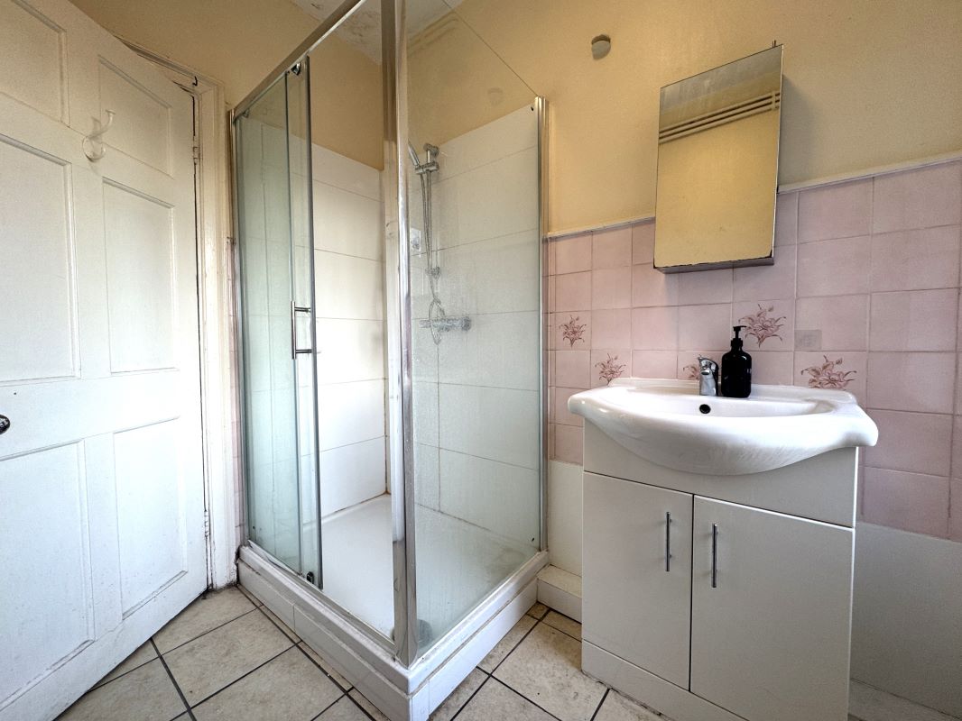 Flat 7 Queens Mansions, Watford Way, Hendon, NW4 3AN