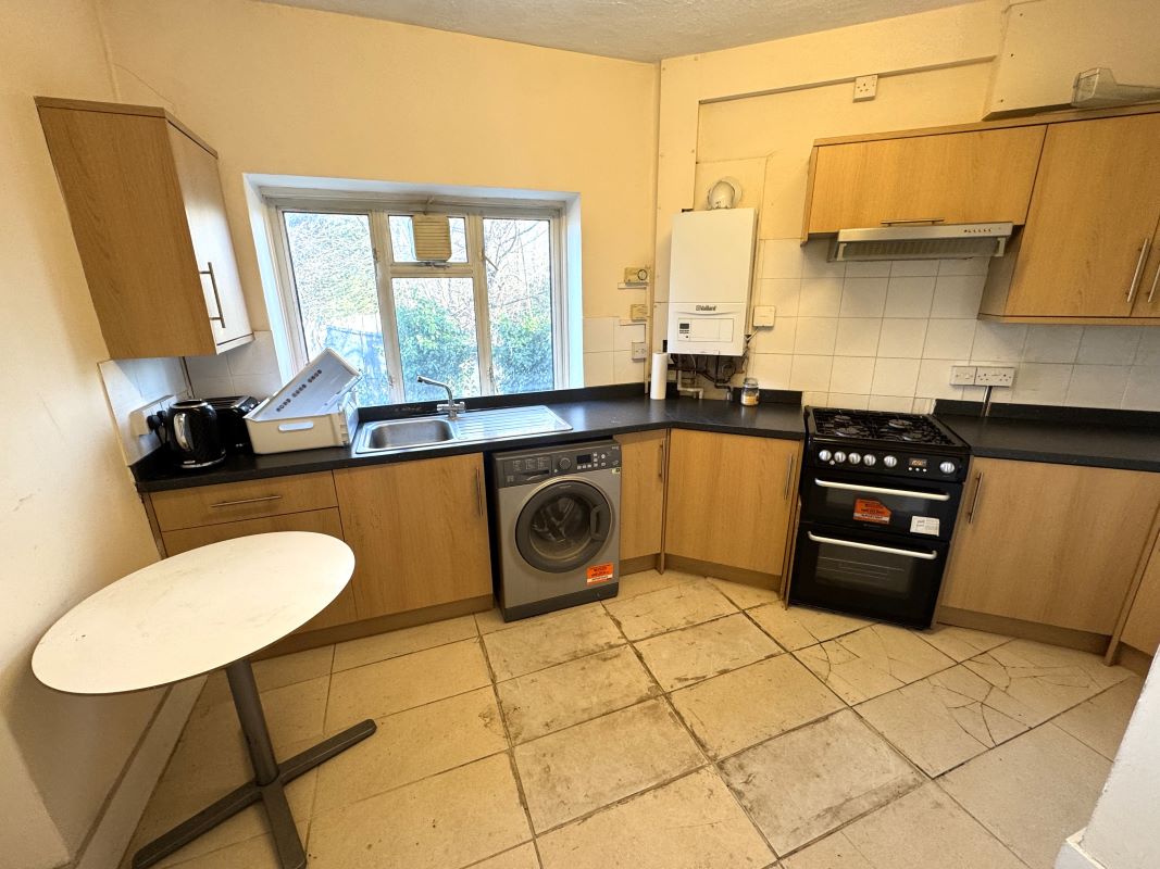 Flat 7 Queens Mansions, Watford Way, Hendon, NW4 3AN