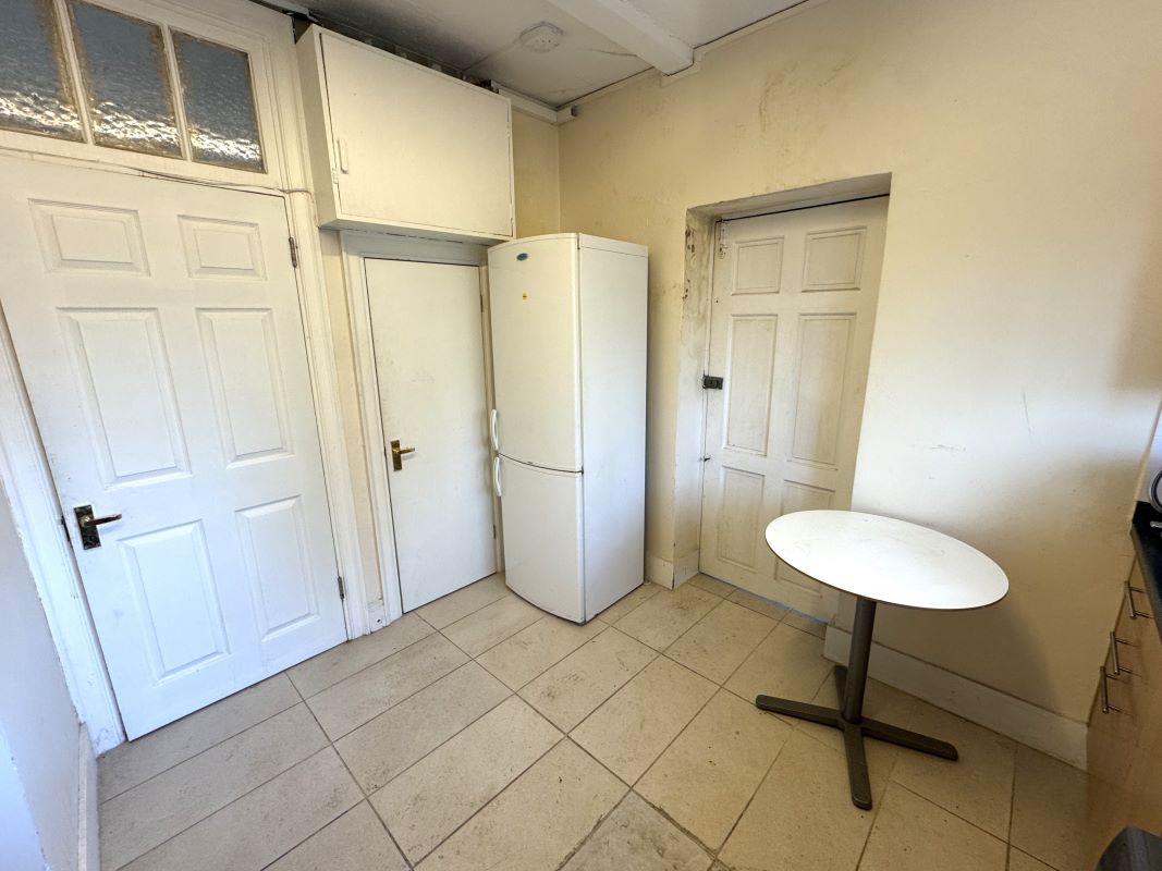 Flat 7 Queens Mansions, Watford Way, Hendon, NW4 3AN