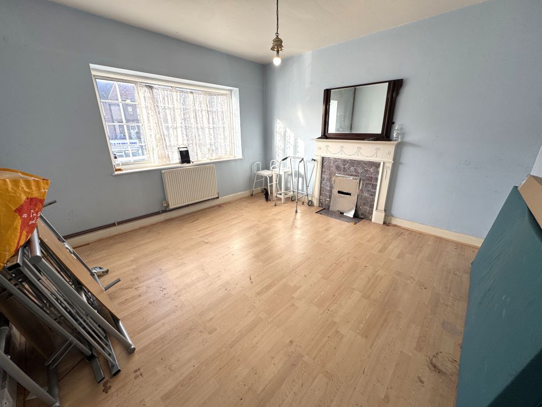 Flat 7 Queens Mansions, Watford Way, Hendon, NW4 3AN