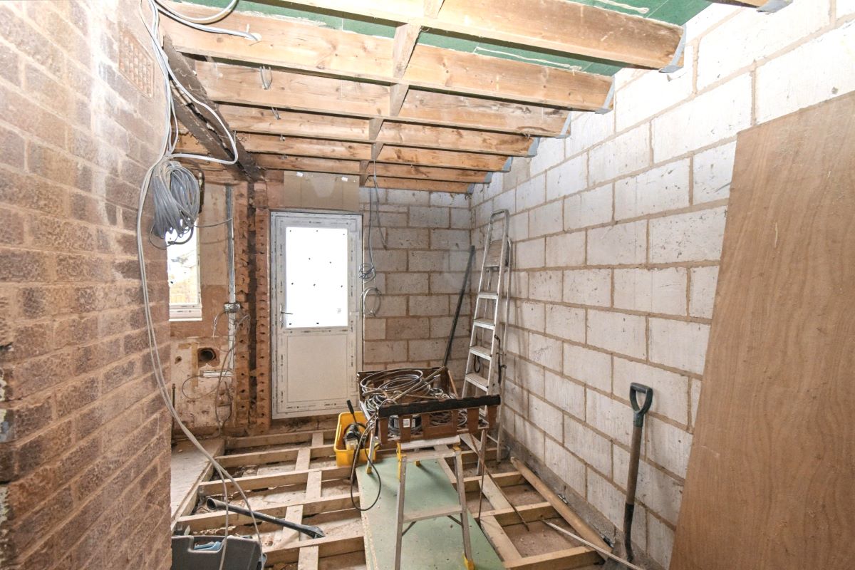 77 Berwyn Way, Nuneaton, CV10 8QW