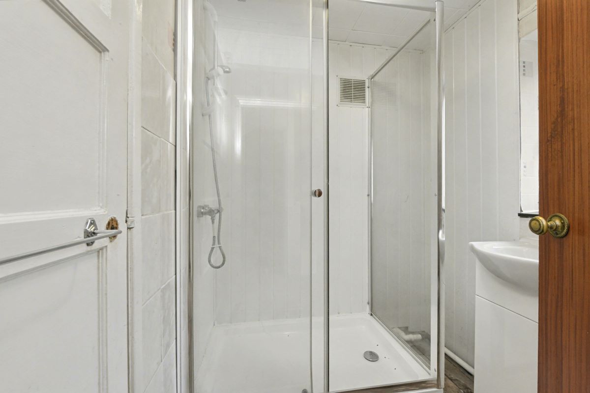 13 Droitwich Close, Silverdale, Newcastle, ST5 6RA