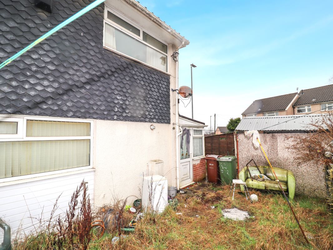 93 Old Run Road, Leeds, LS10 3AZ