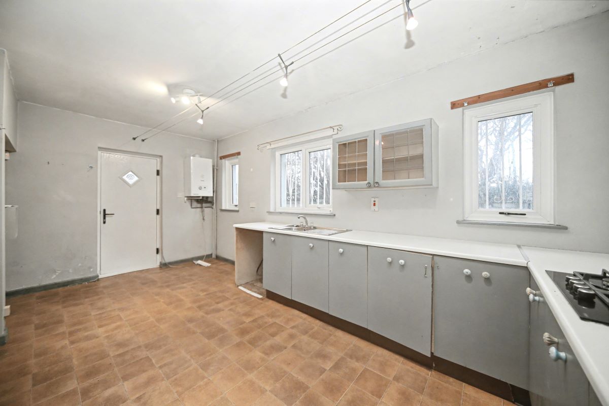 87 Inverness Road, Dukinfield, SK16 5AF