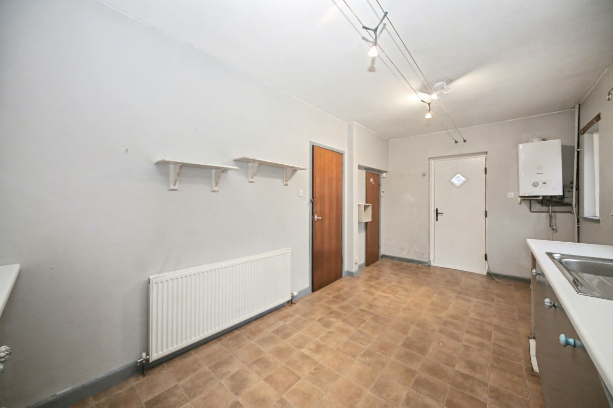 87 Inverness Road, Dukinfield, SK16 5AF