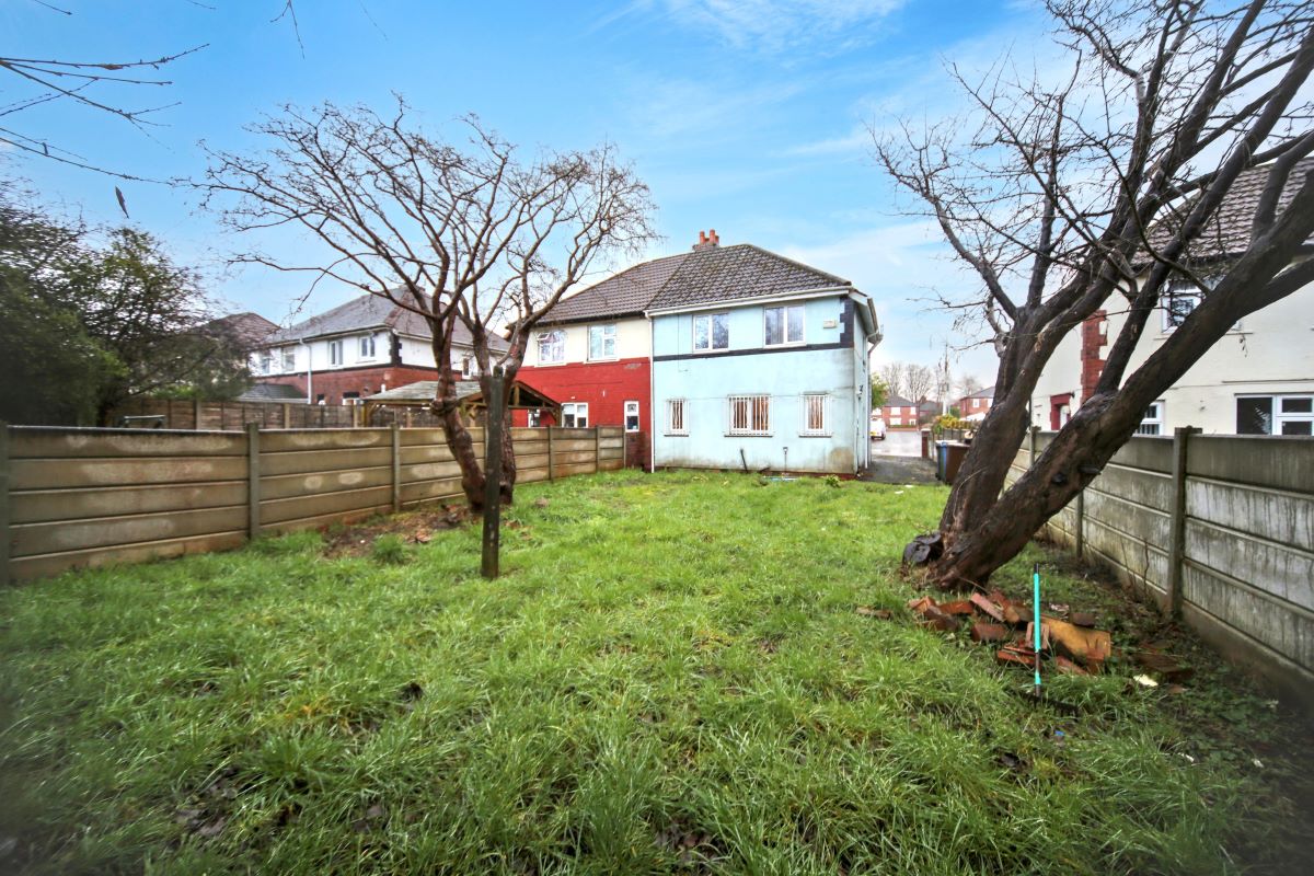 87 Inverness Road, Dukinfield, SK16 5AF