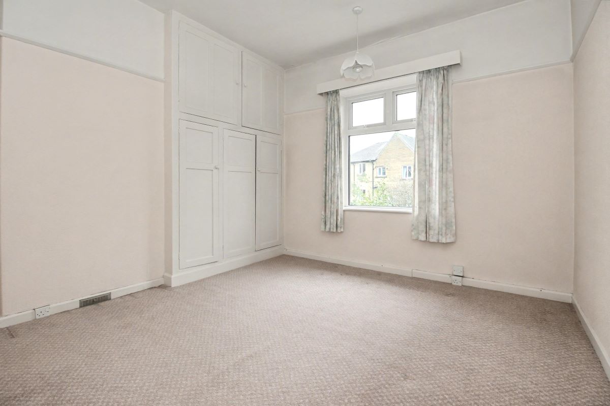 42 Lowerhouses Lane, Huddersfield, HD5 8JW