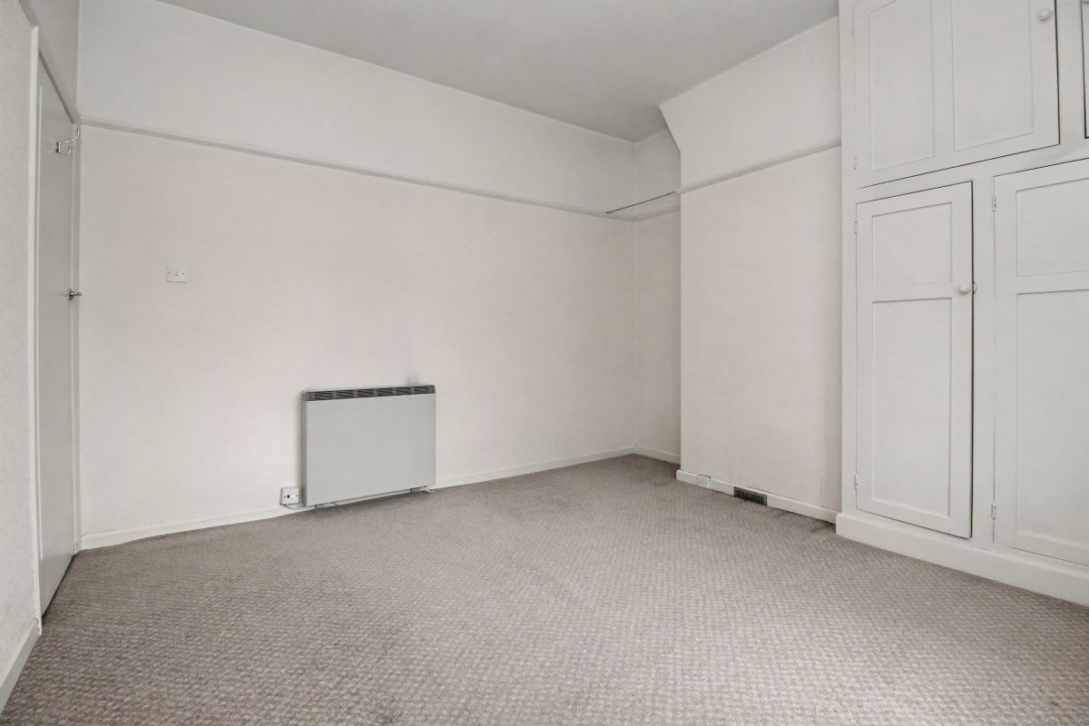 42 Lowerhouses Lane, Huddersfield, HD5 8JW