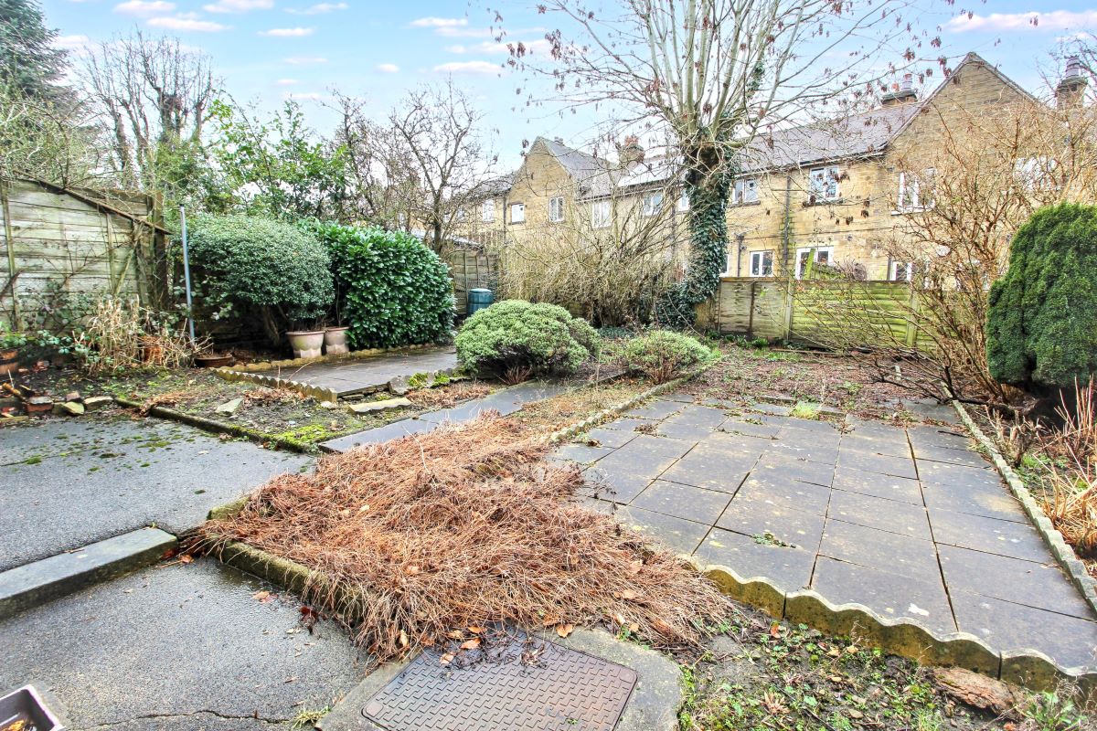 42 Lowerhouses Lane, Huddersfield, HD5 8JW