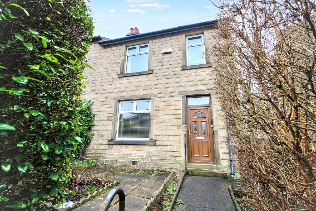 42 Lowerhouses Lane, Huddersfield, HD5 8JW