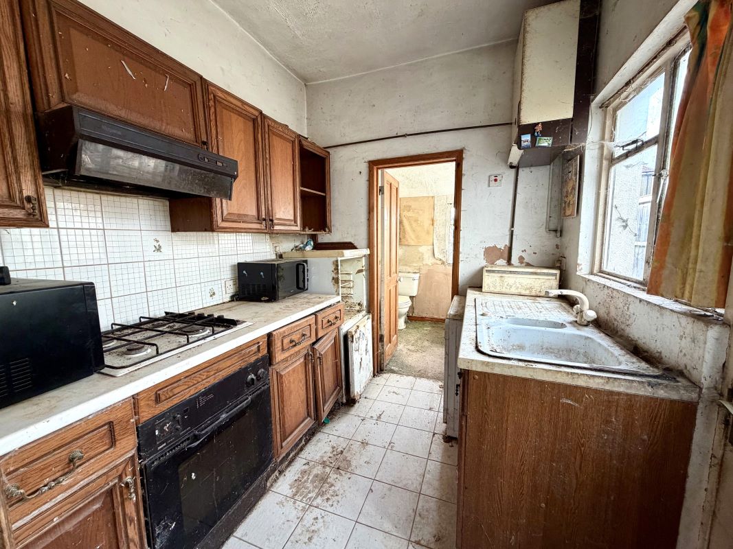 9 Oakleigh Avenue, Southend-on-Sea, SS1 2QR