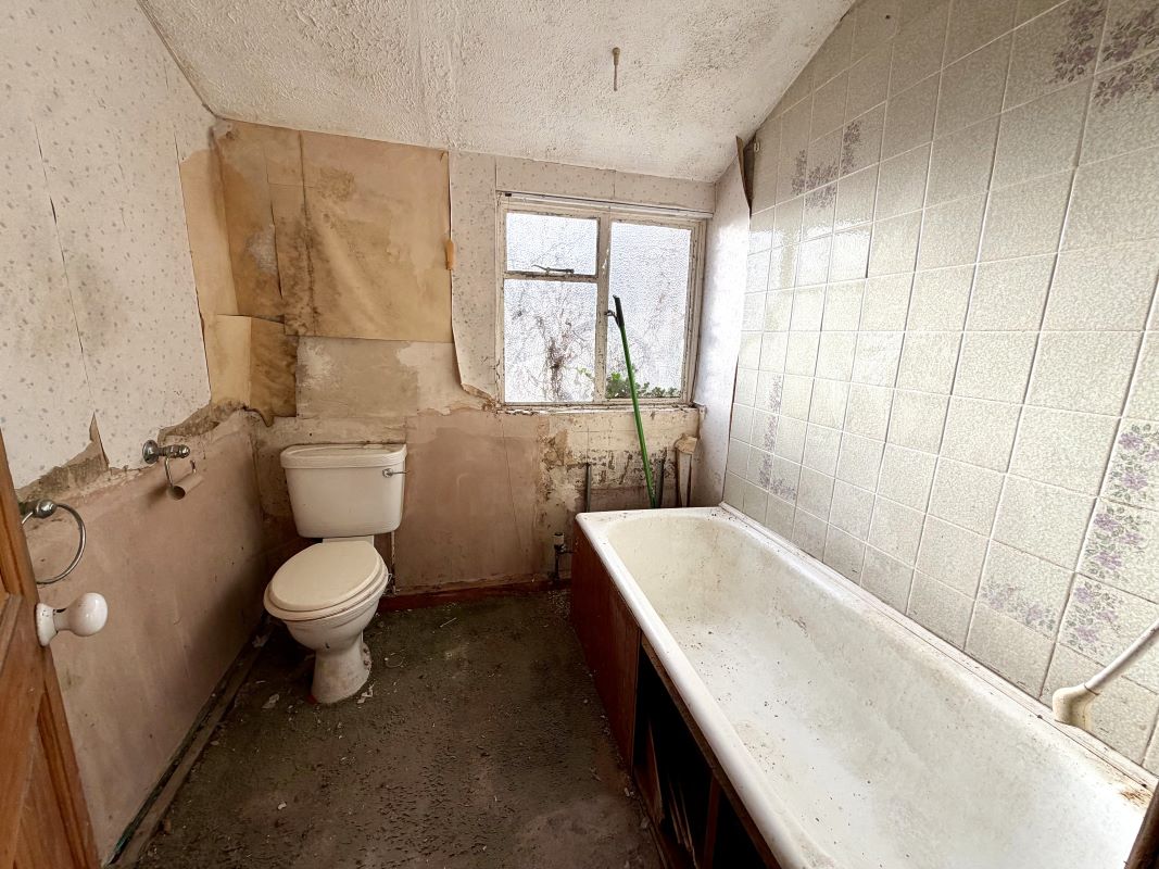 9 Oakleigh Avenue, Southend-on-Sea, SS1 2QR