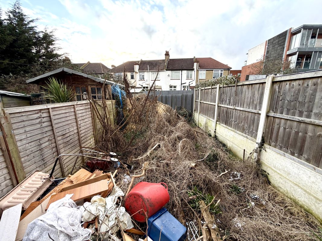 9 Oakleigh Avenue, Southend-on-Sea, SS1 2QR