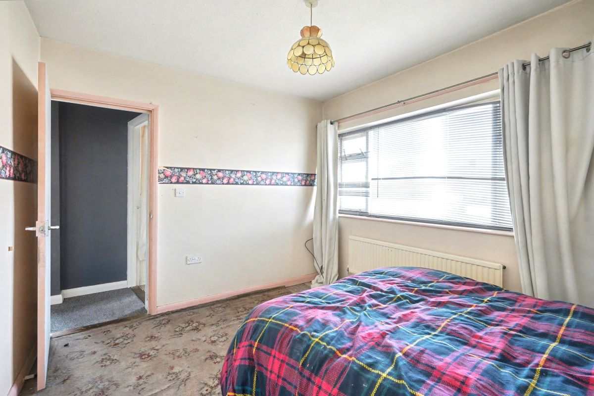 33 Whitwell Road, Nottingham, NG8 6JR