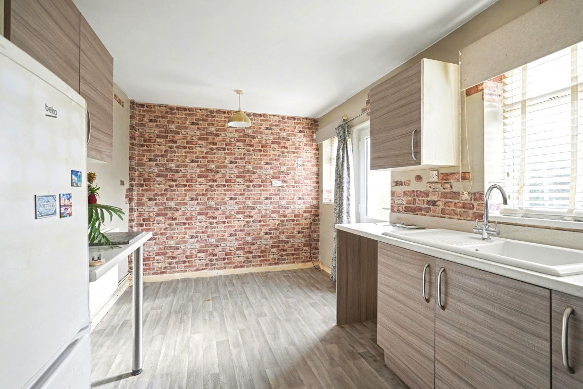 33 Whitwell Road, Nottingham, NG8 6JR