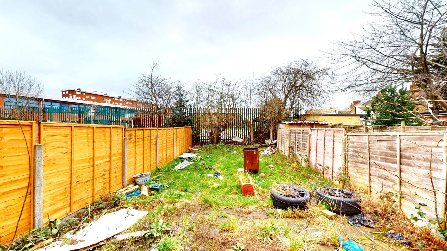 59 Brettenham Road, Edmonton, N18 2ES