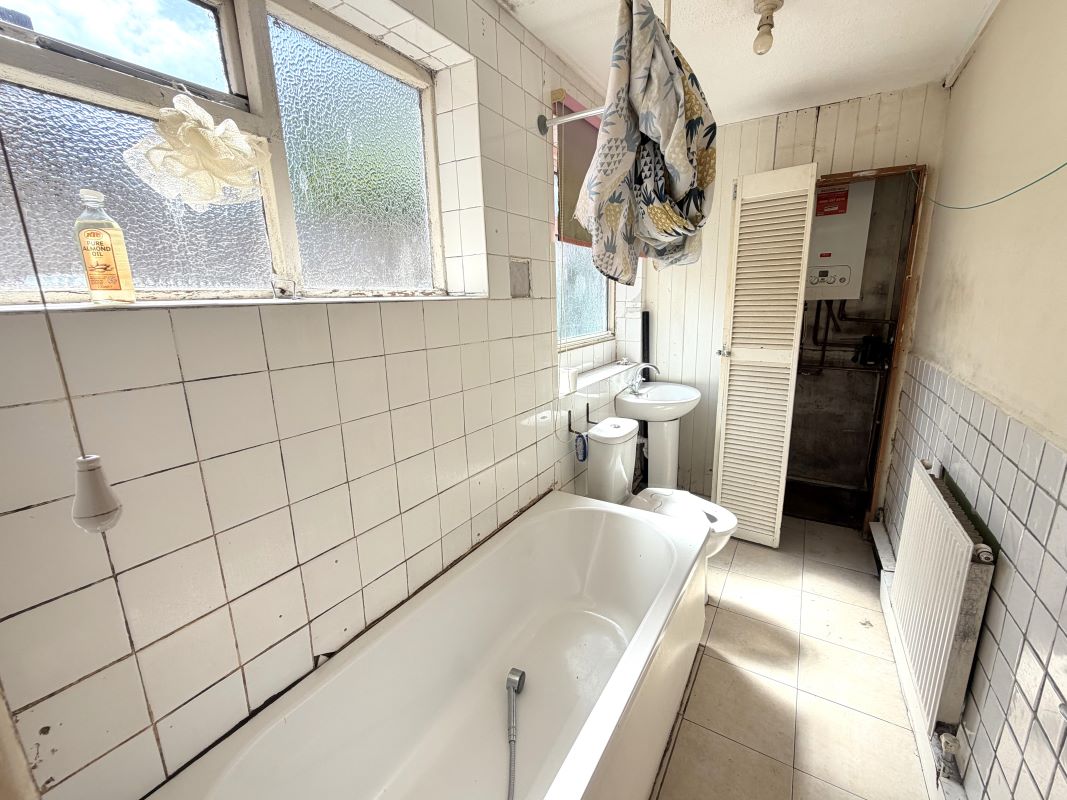 3 Railway Terrace, All Saints Avenue, Margate, CT9 5TG