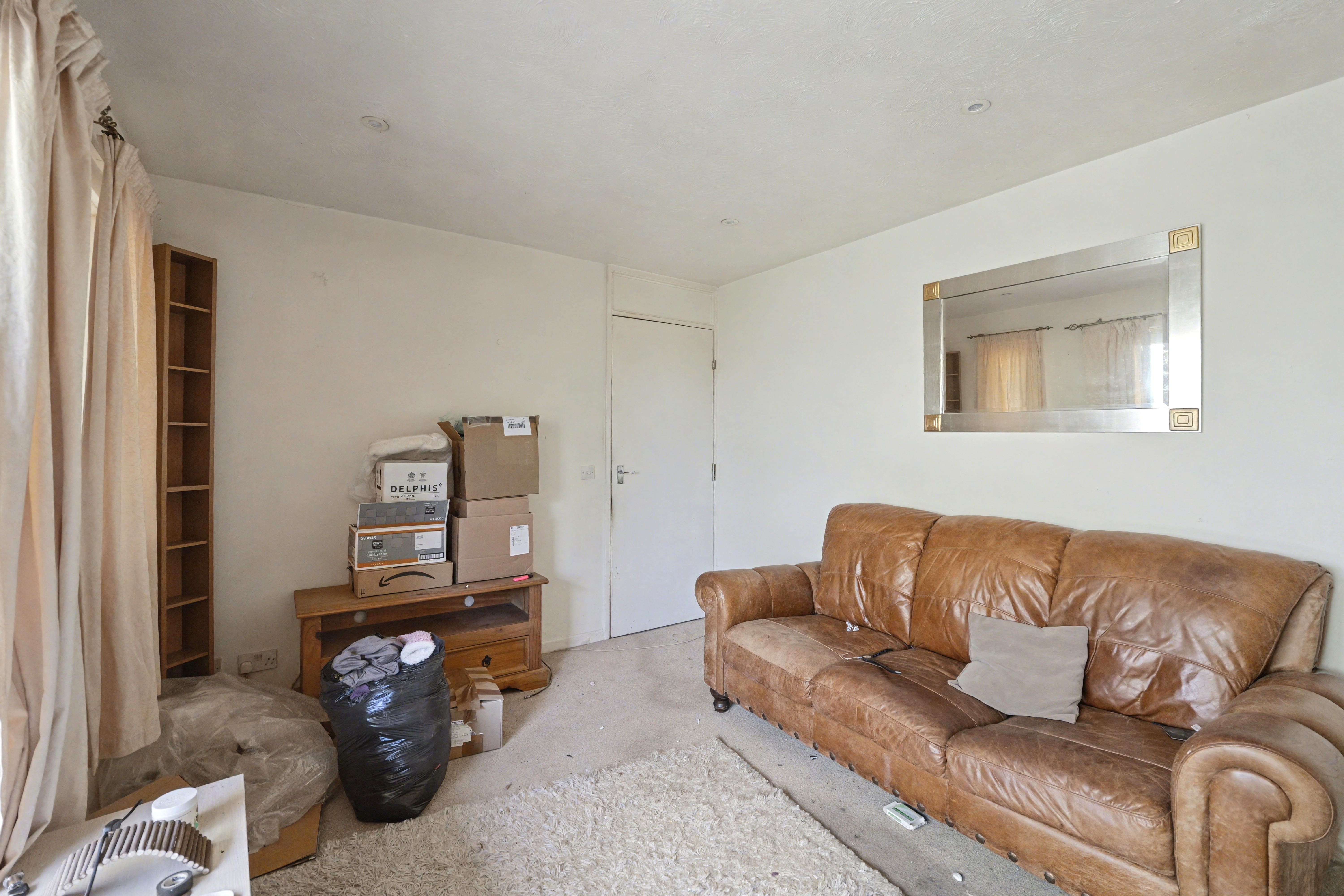 Image 4 of 12