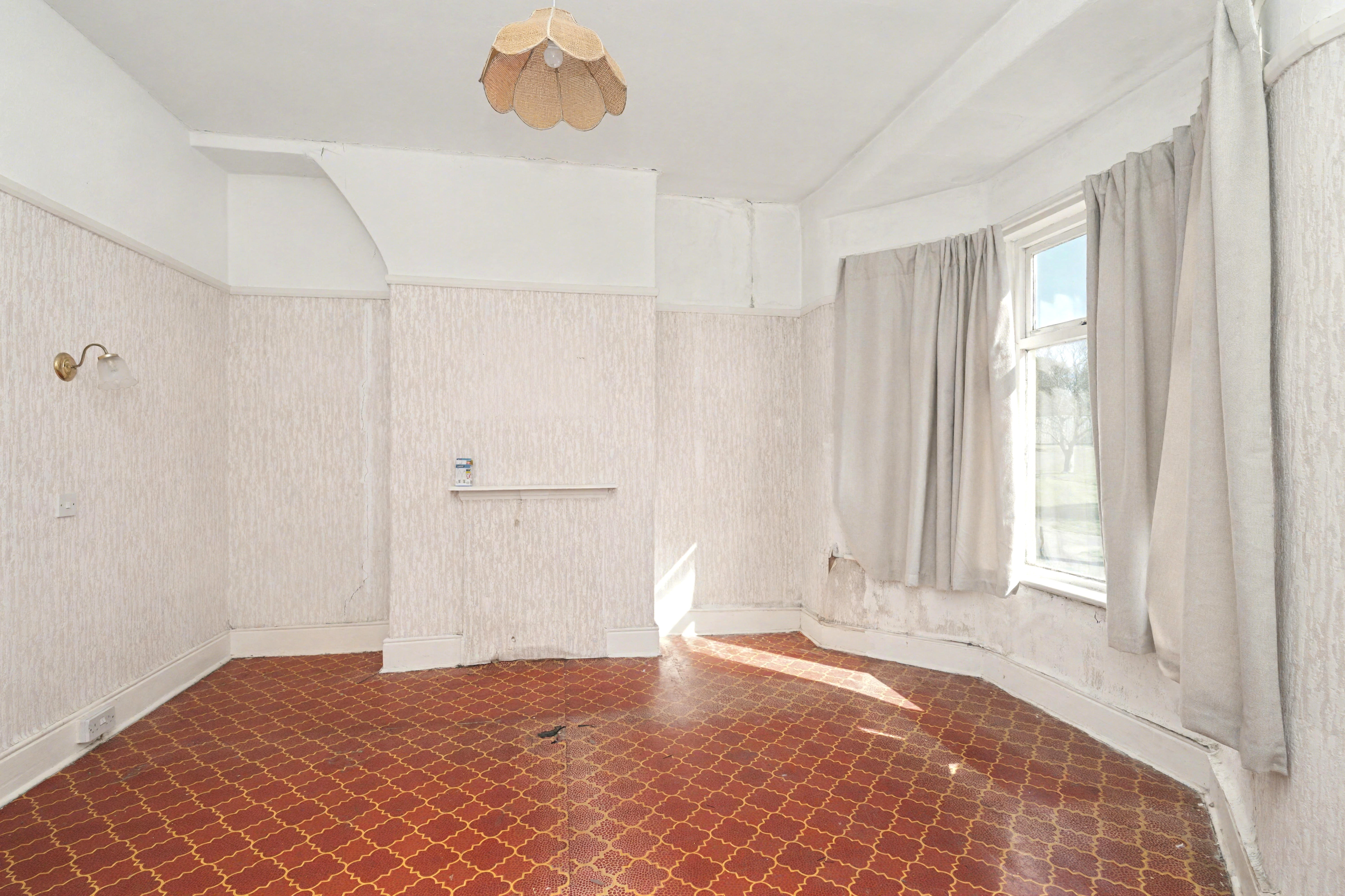 Image 11 of 19