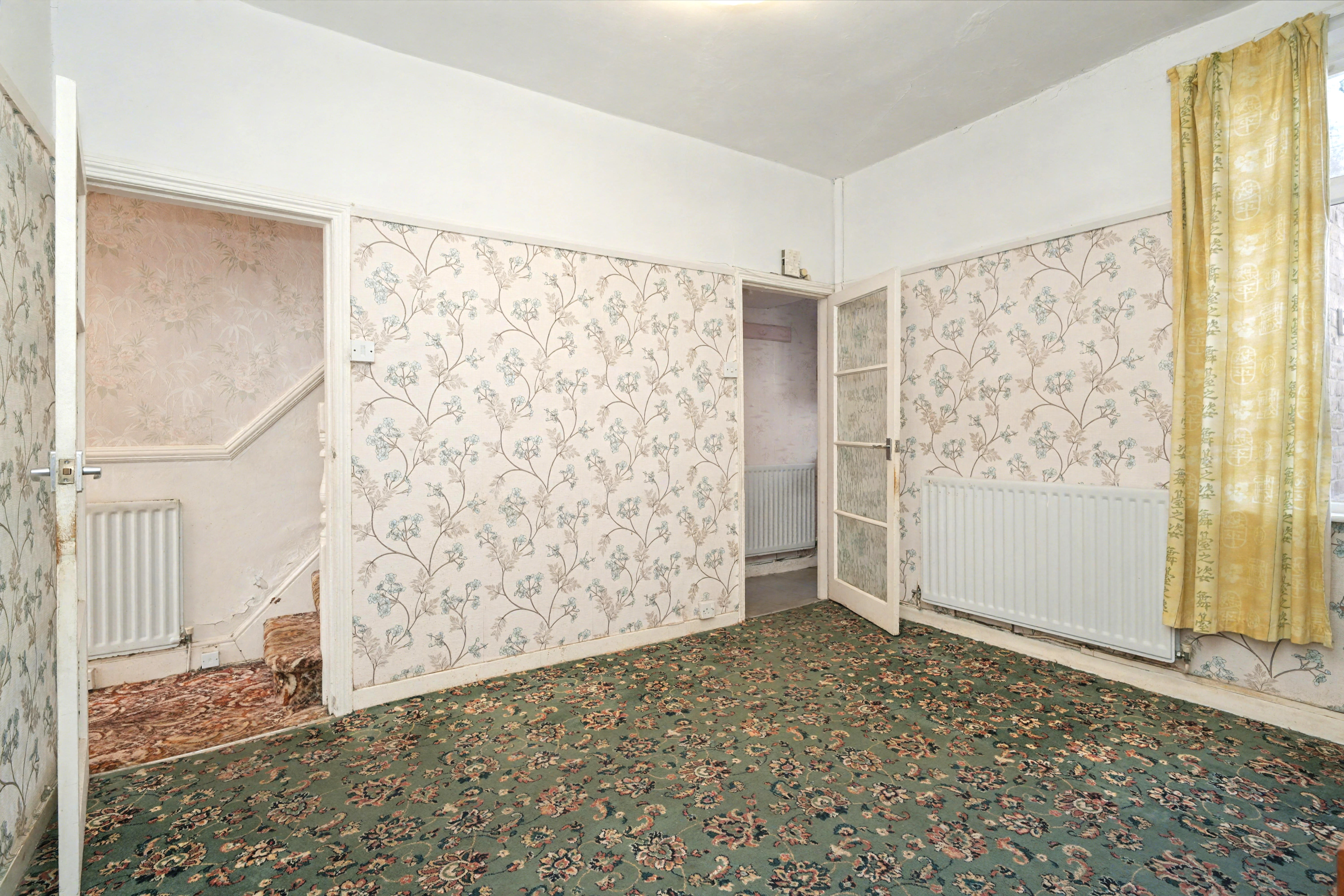 Image 5 of 19