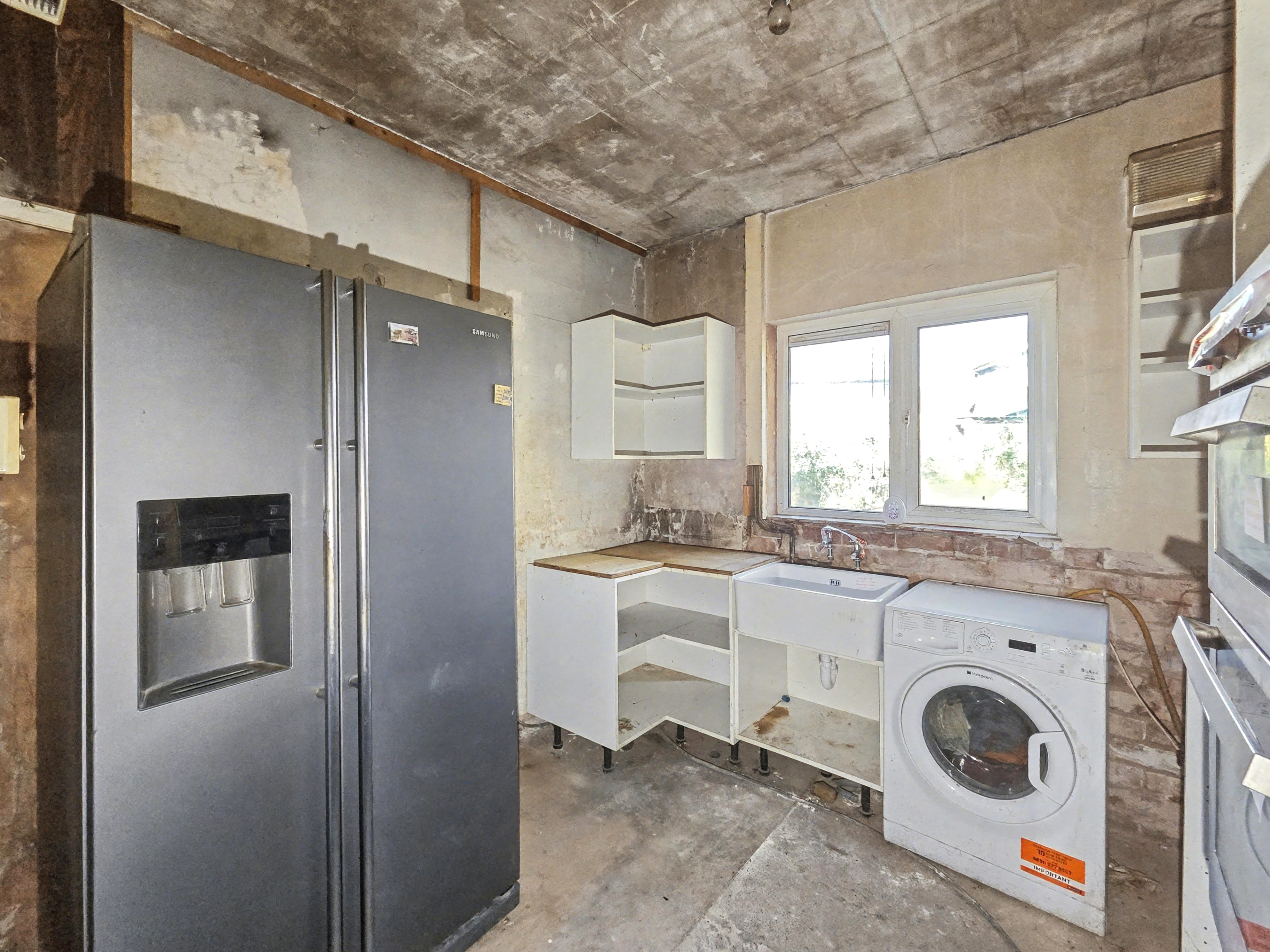 Image 6 of 18