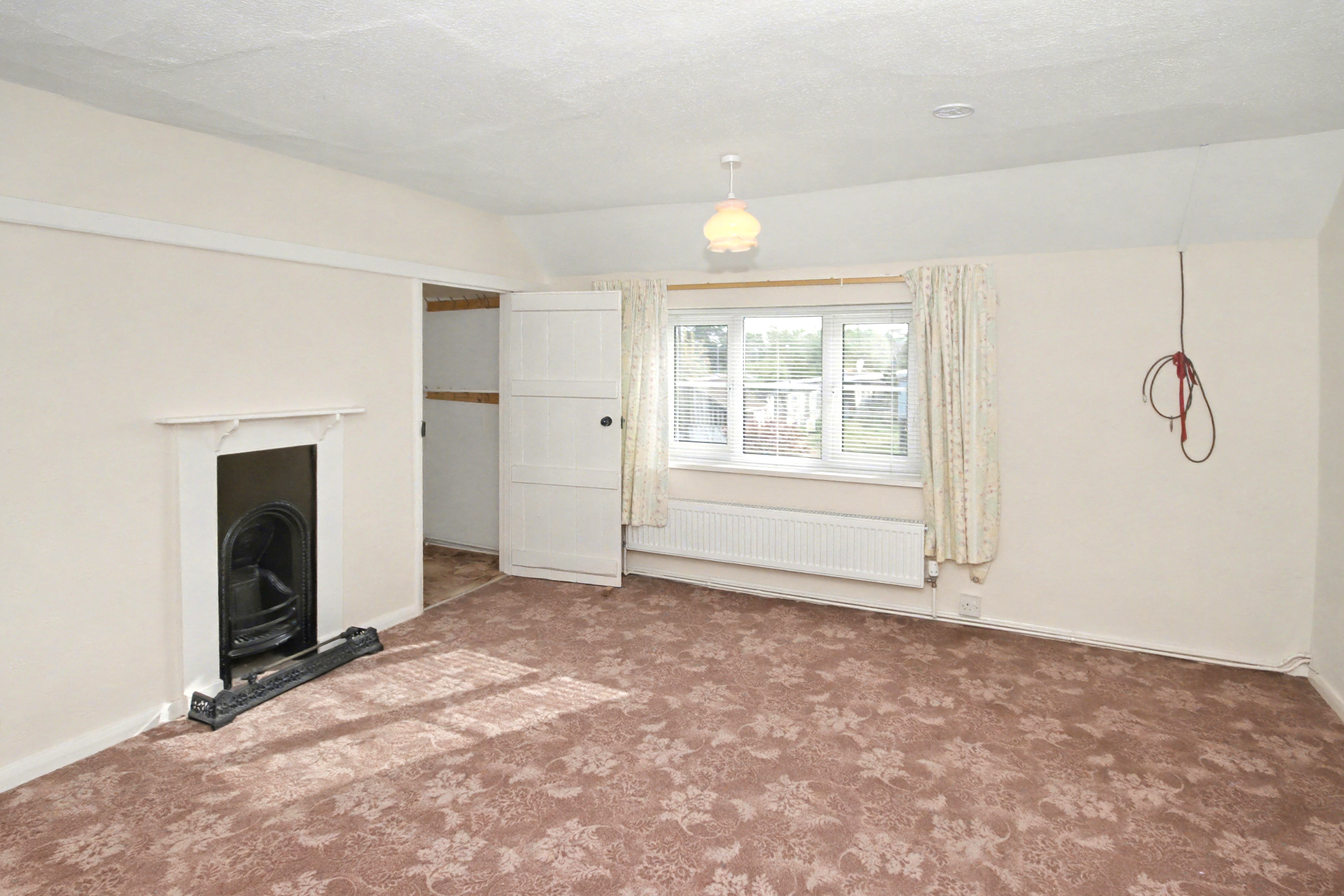 Image 12 of 28