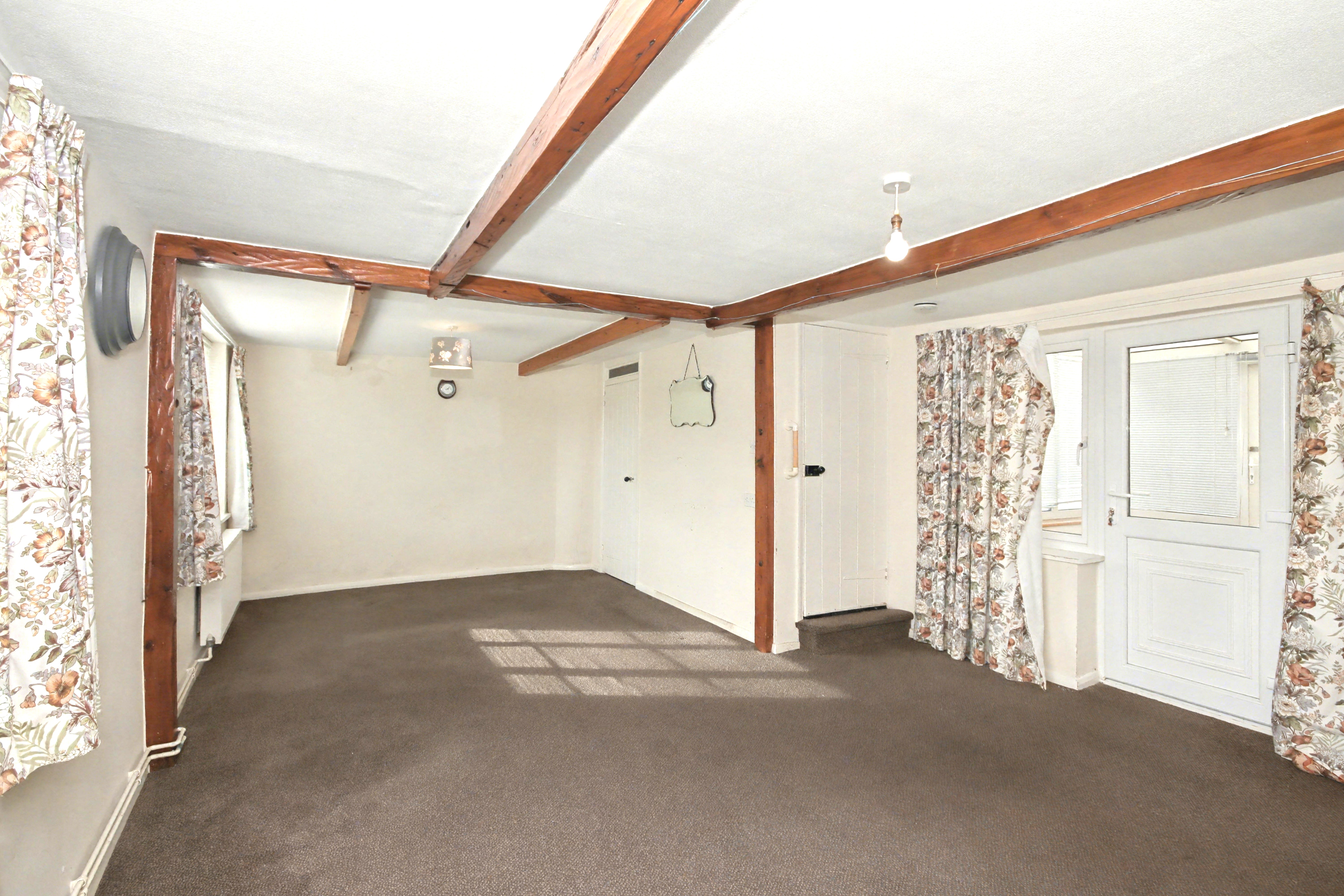 Image 7 of 28