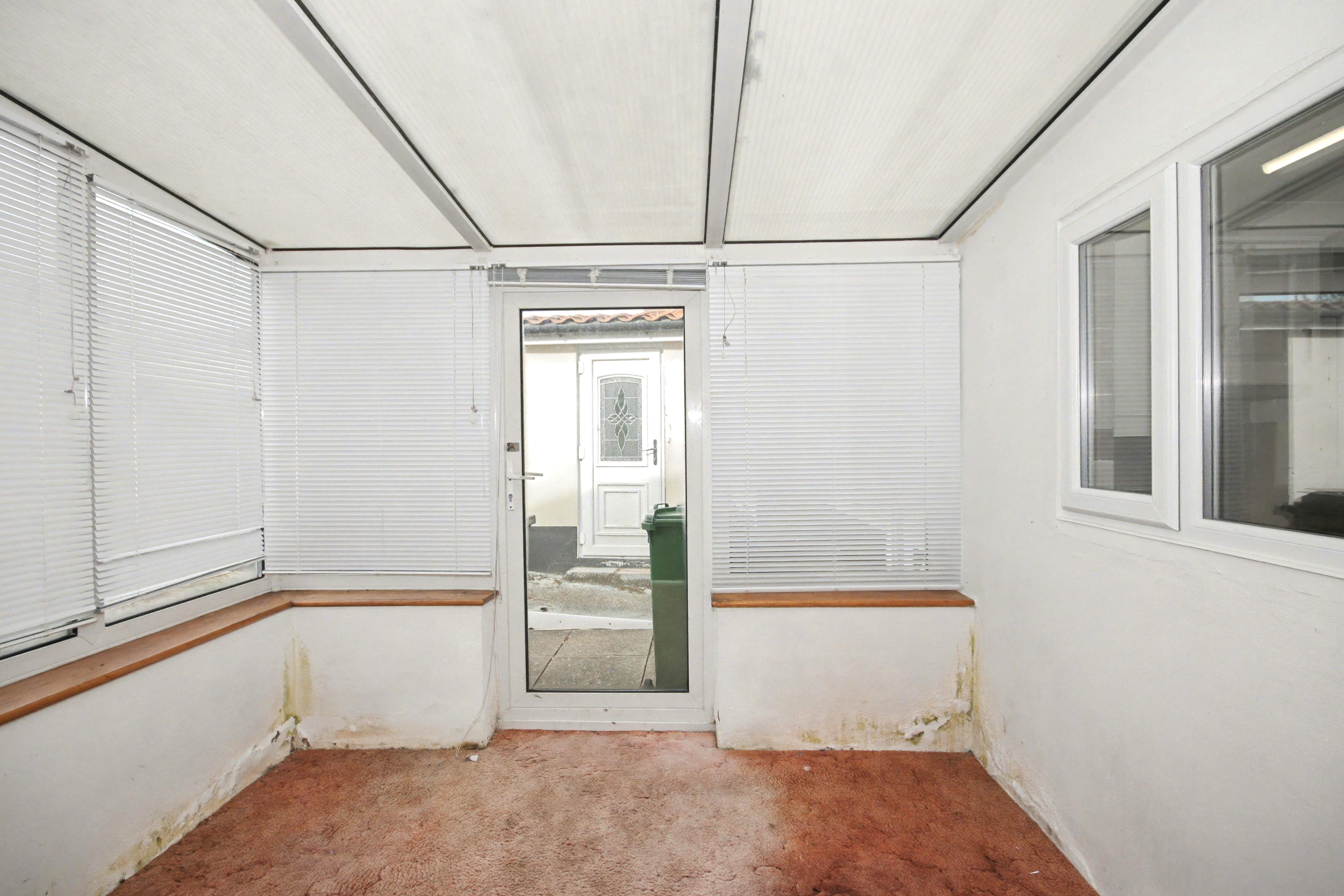 Image 19 of 28