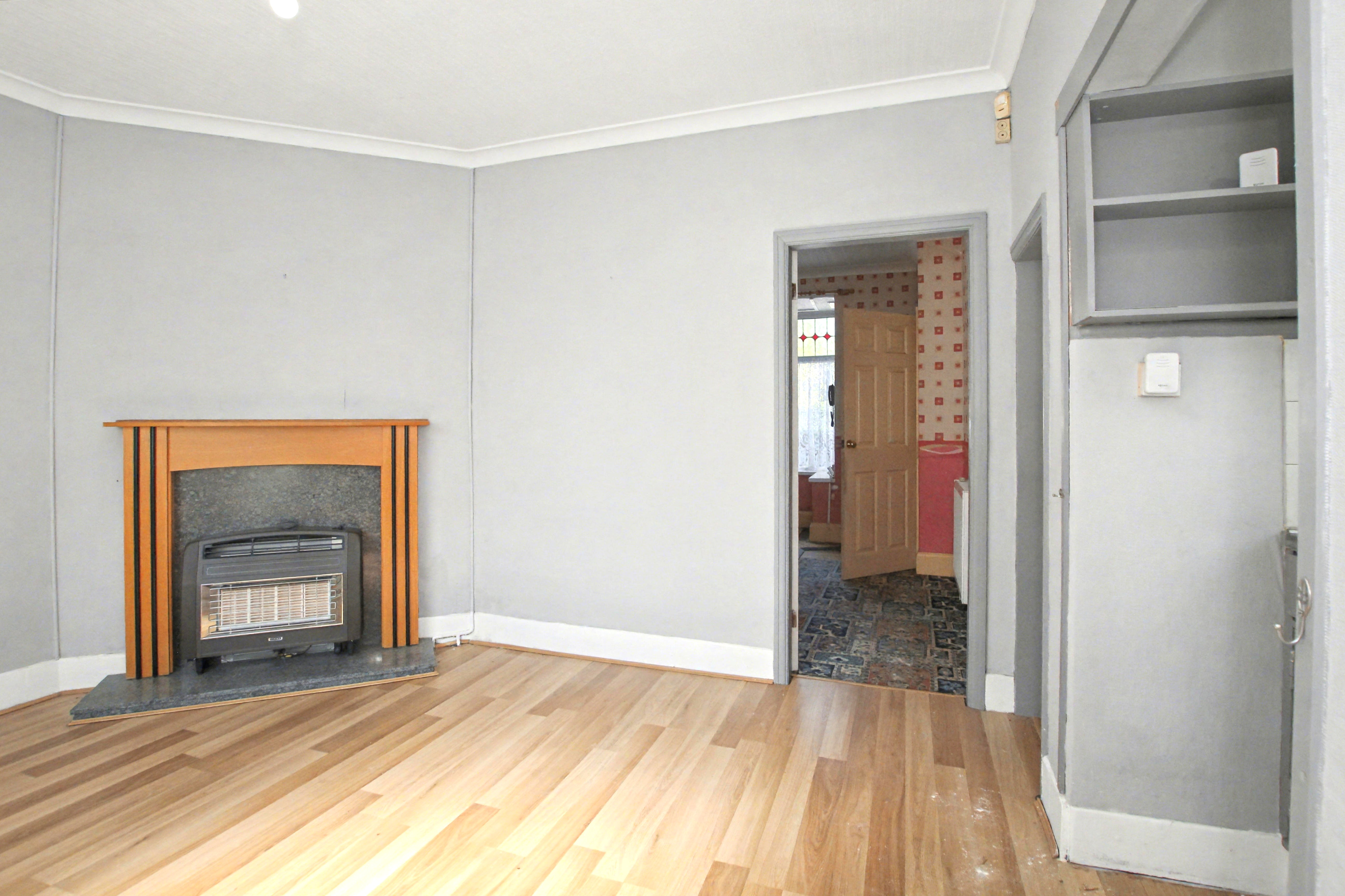 Image 6 of 18
