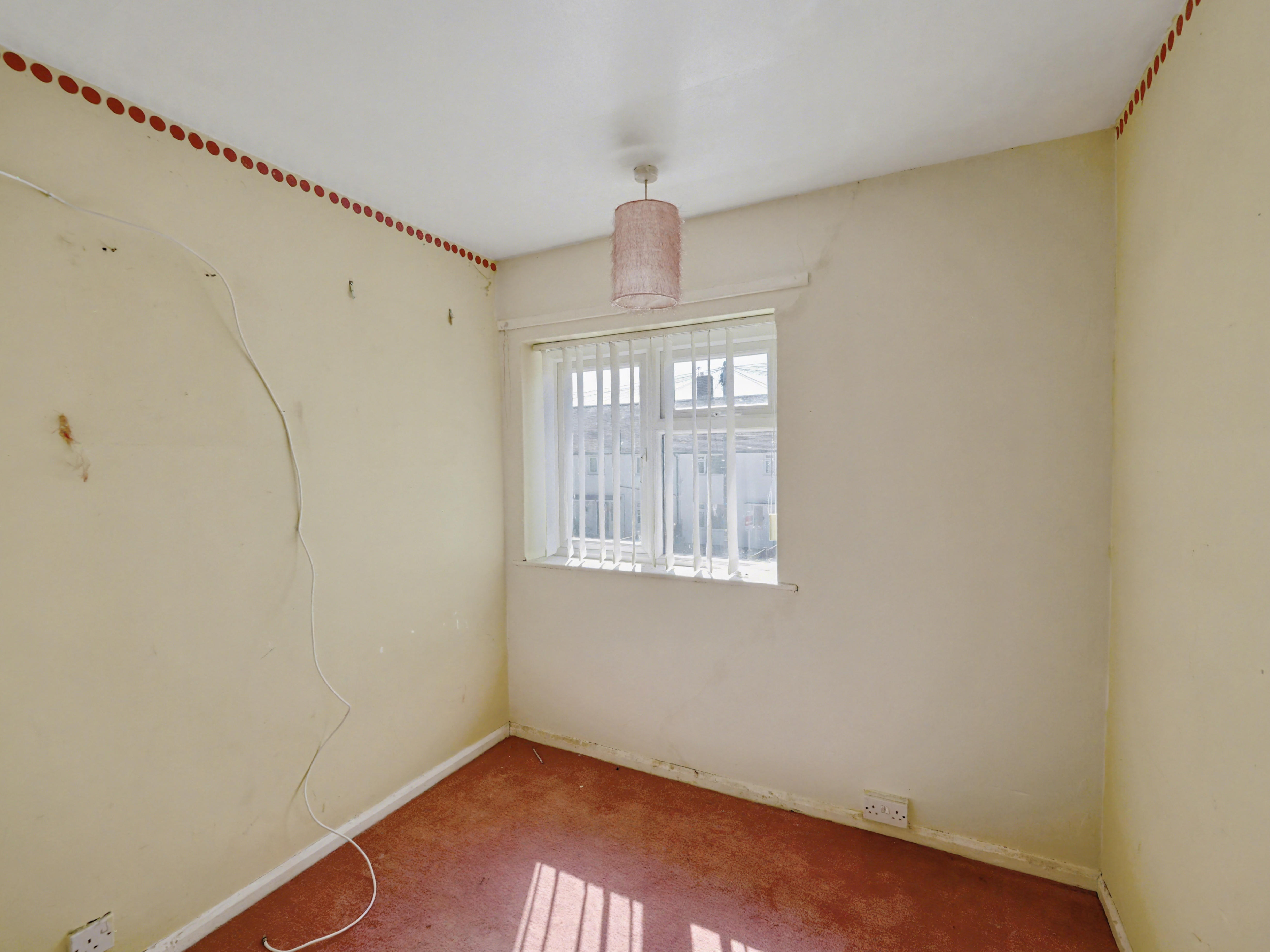 Image 10 of 18