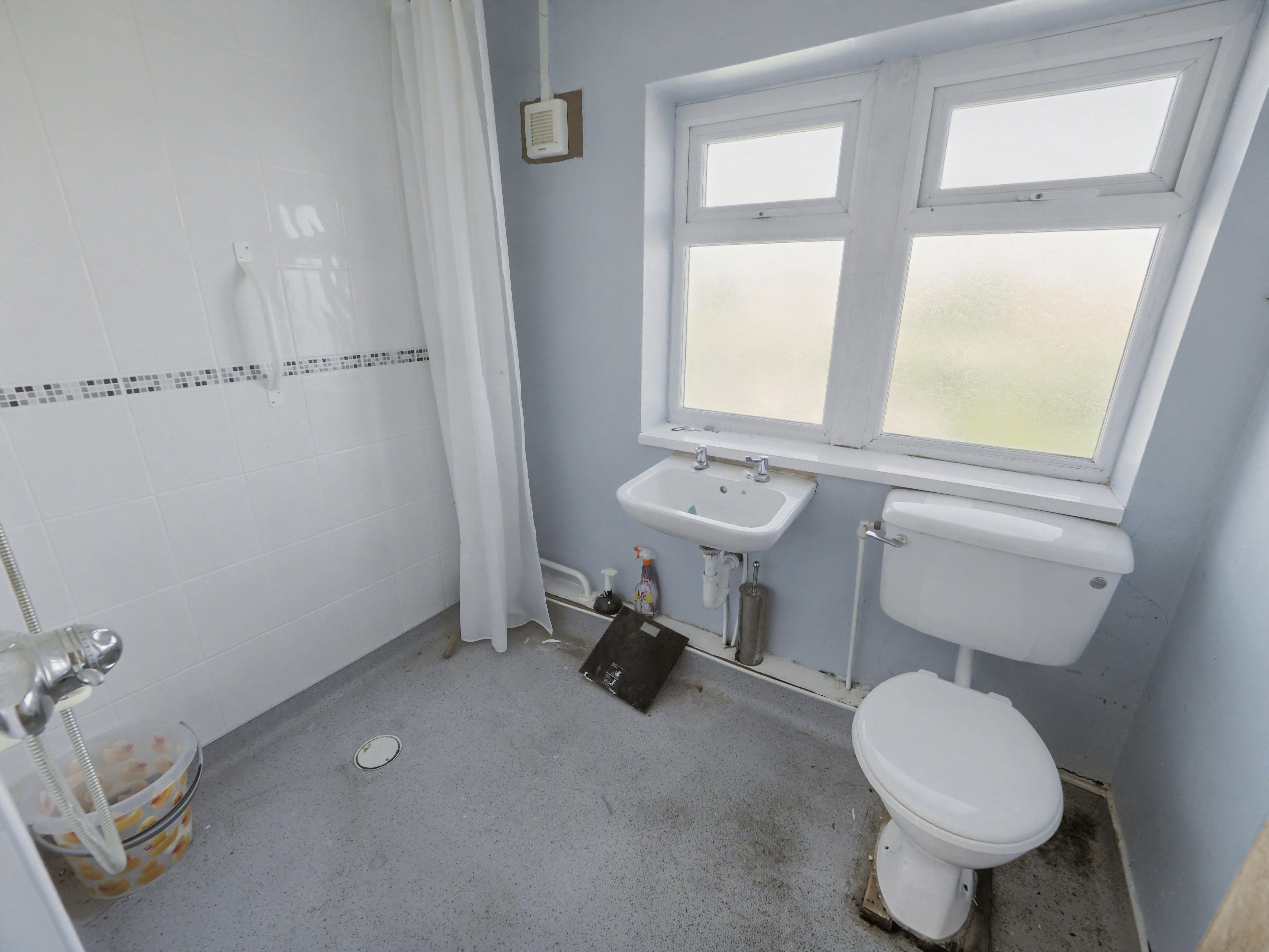 Image 14 of 18