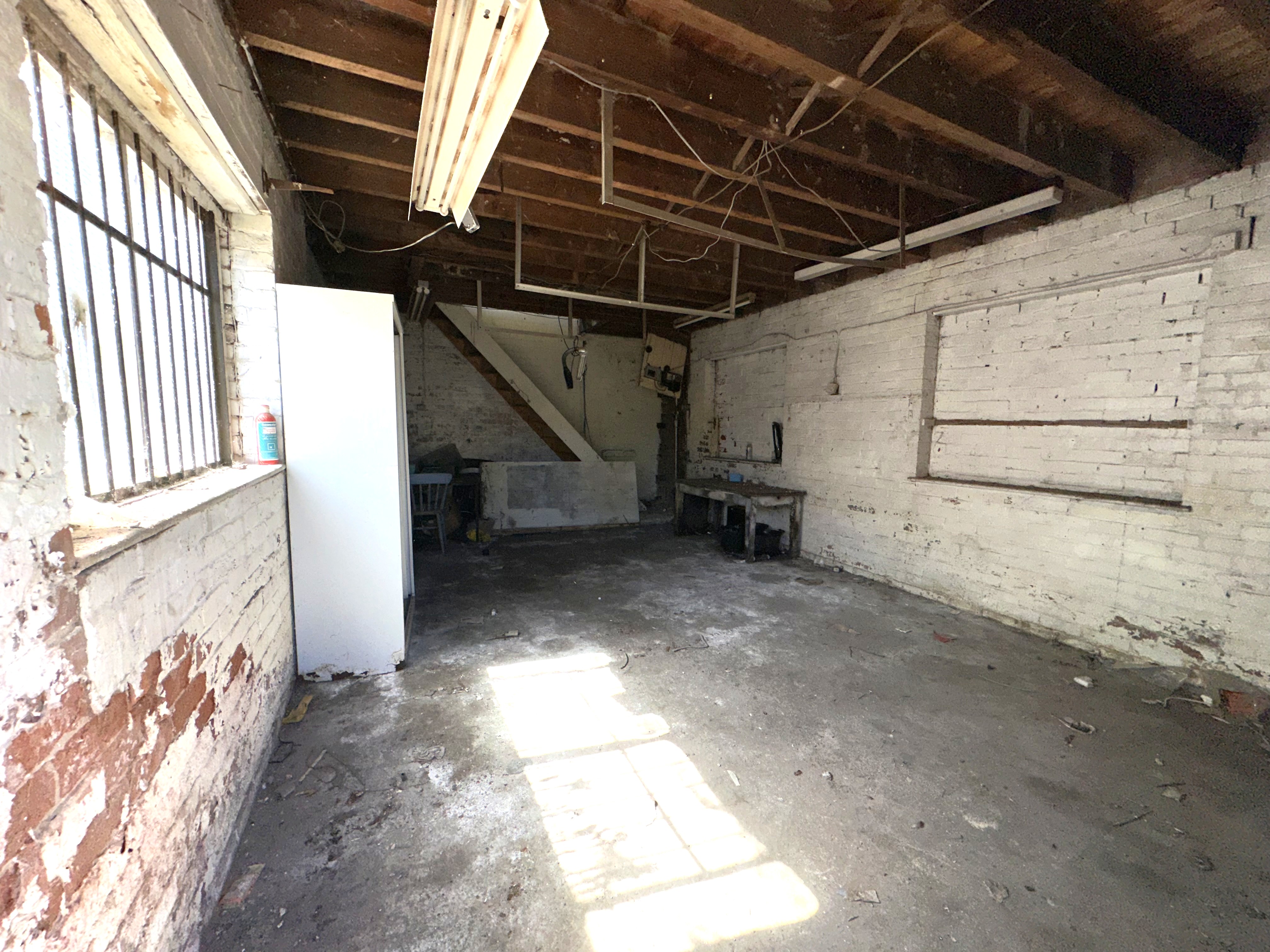 Image 4 of 5