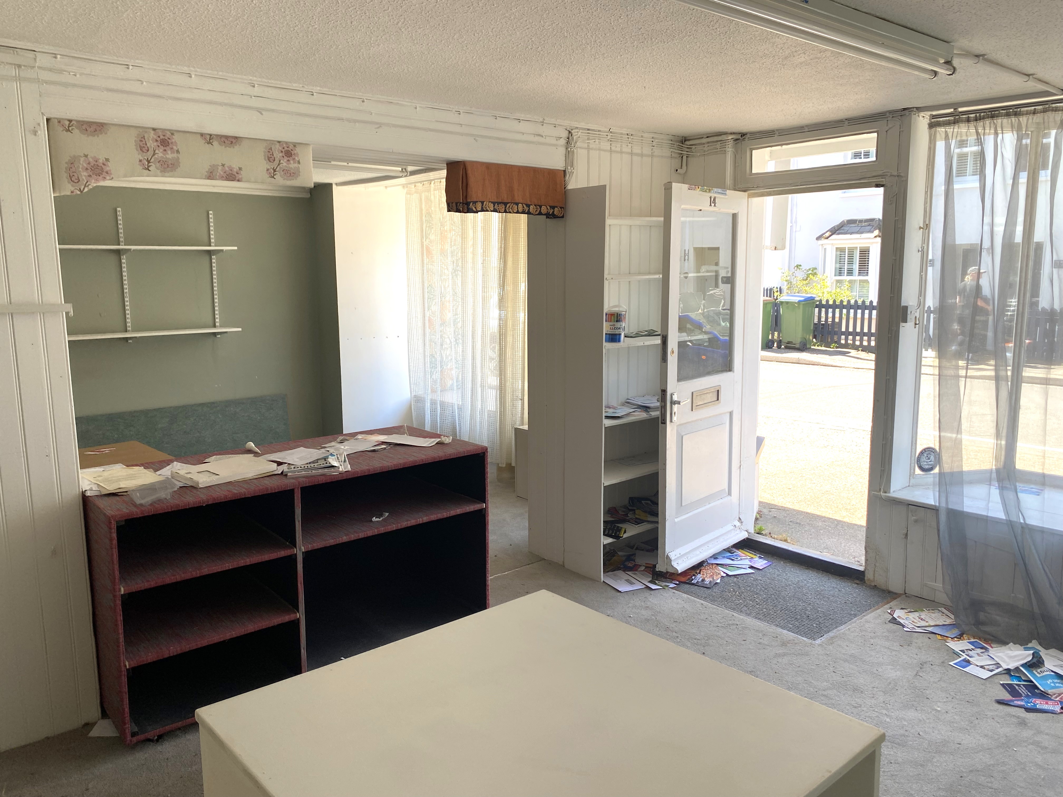 Image 2 of 7