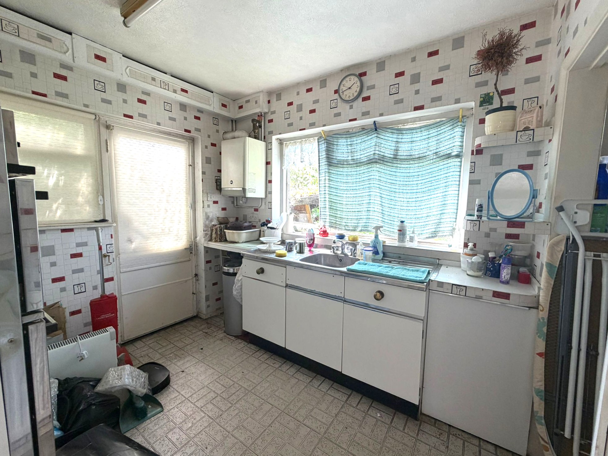 Image 4 of 15