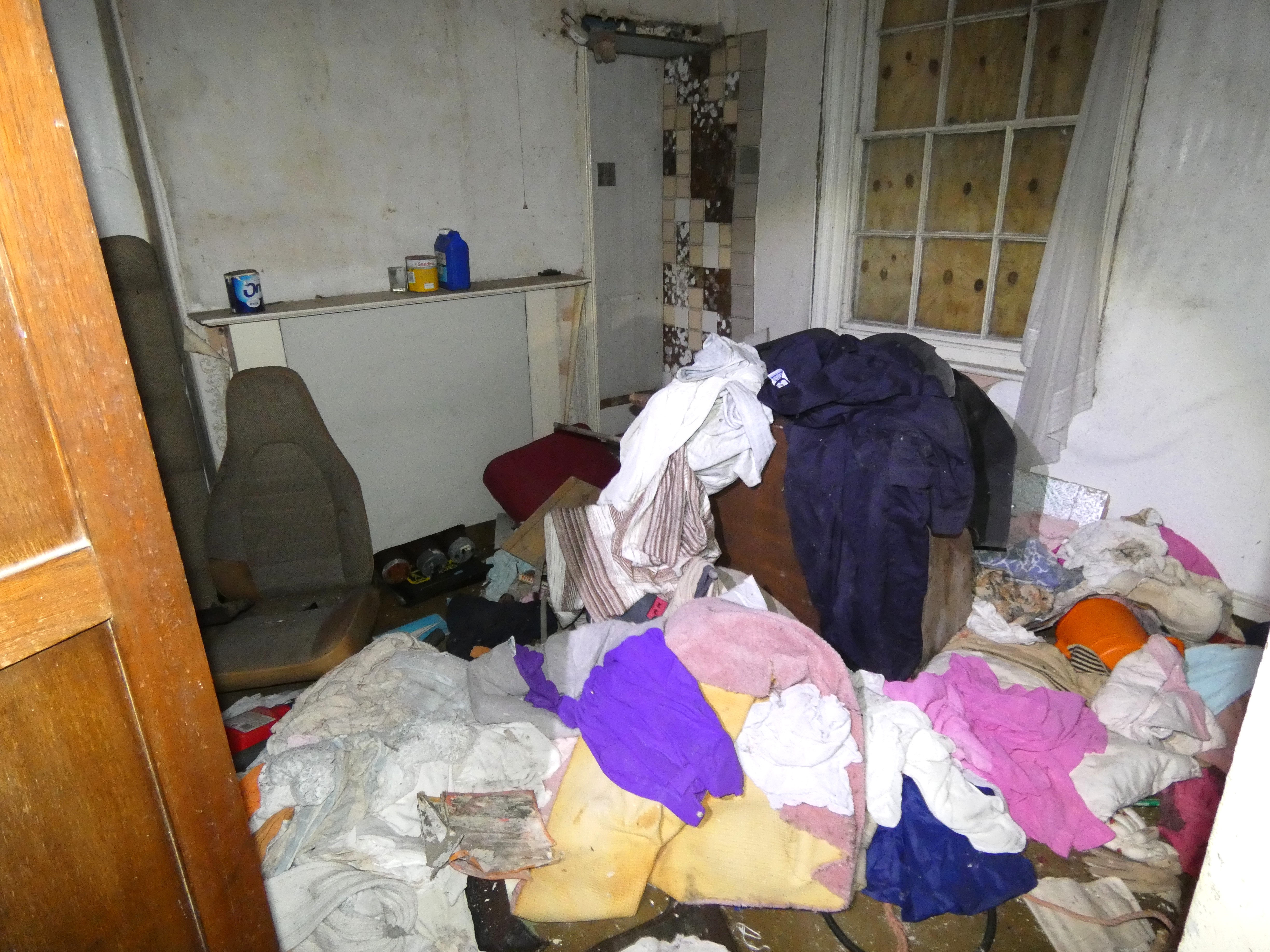 Image 4 of 13