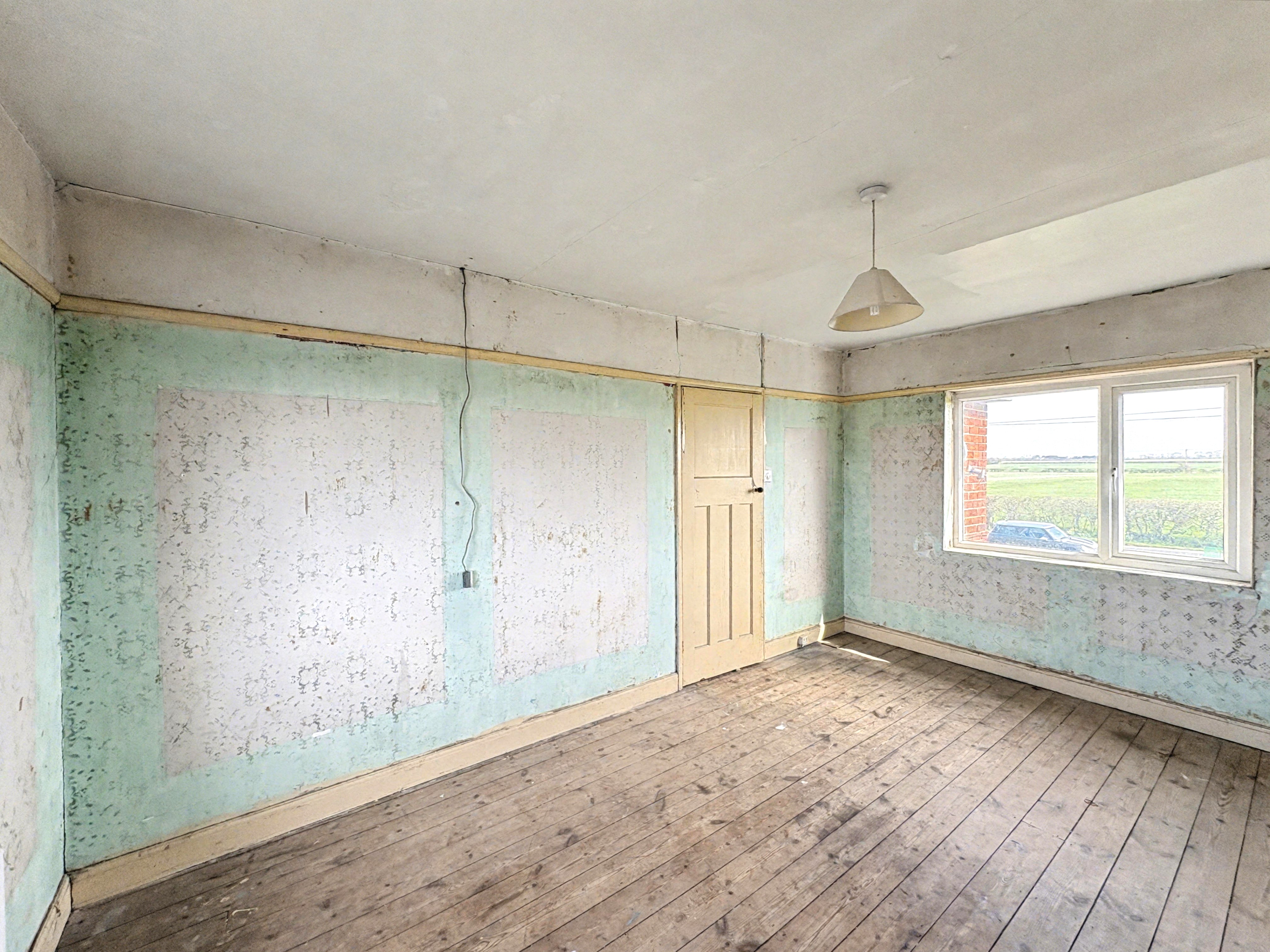 Image 10 of 18