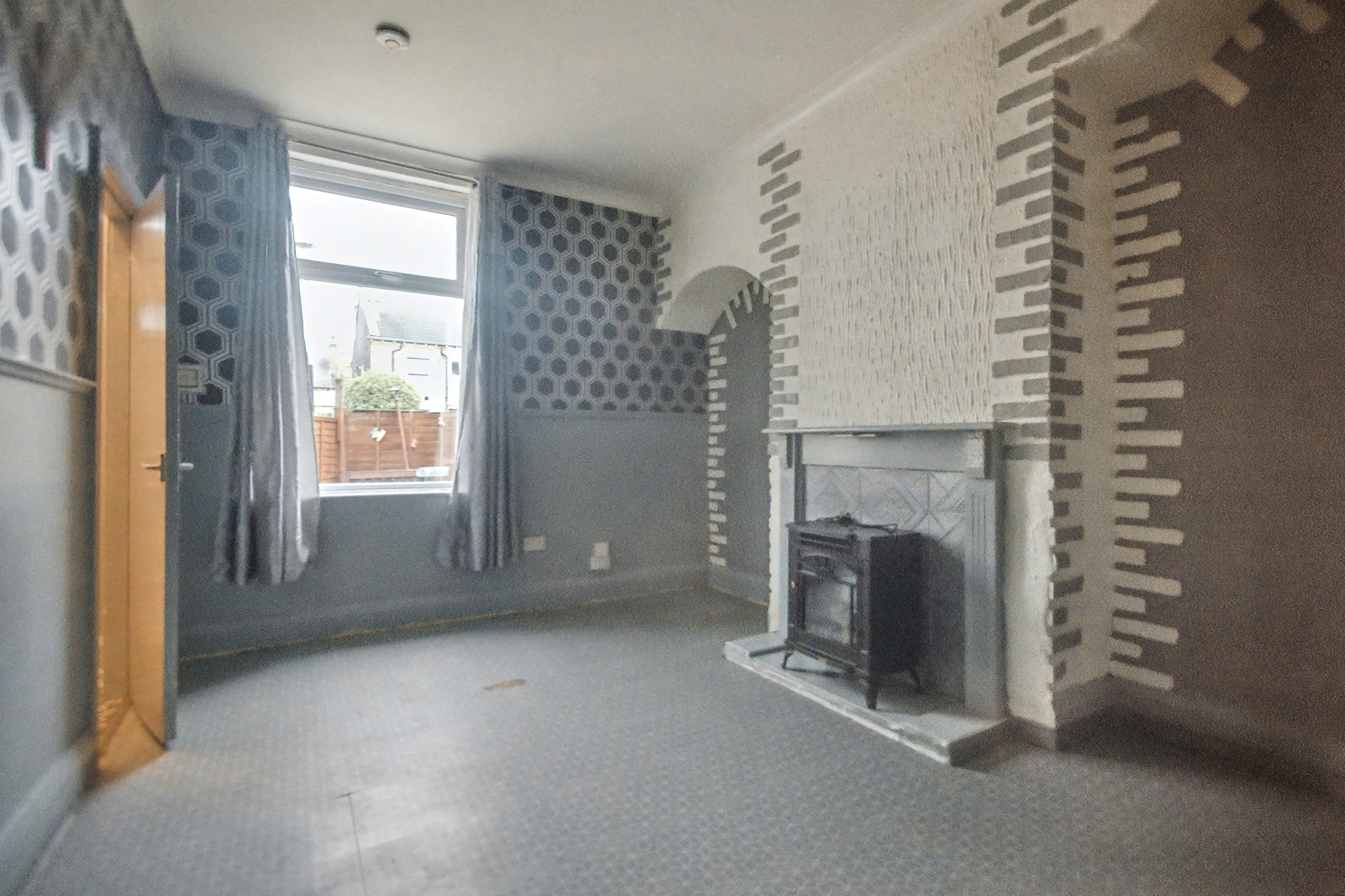Image 4 of 14