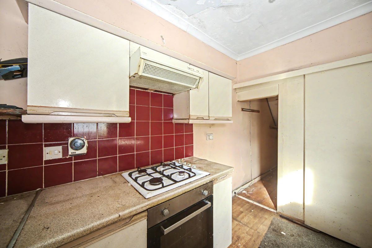 Image 10 of 21