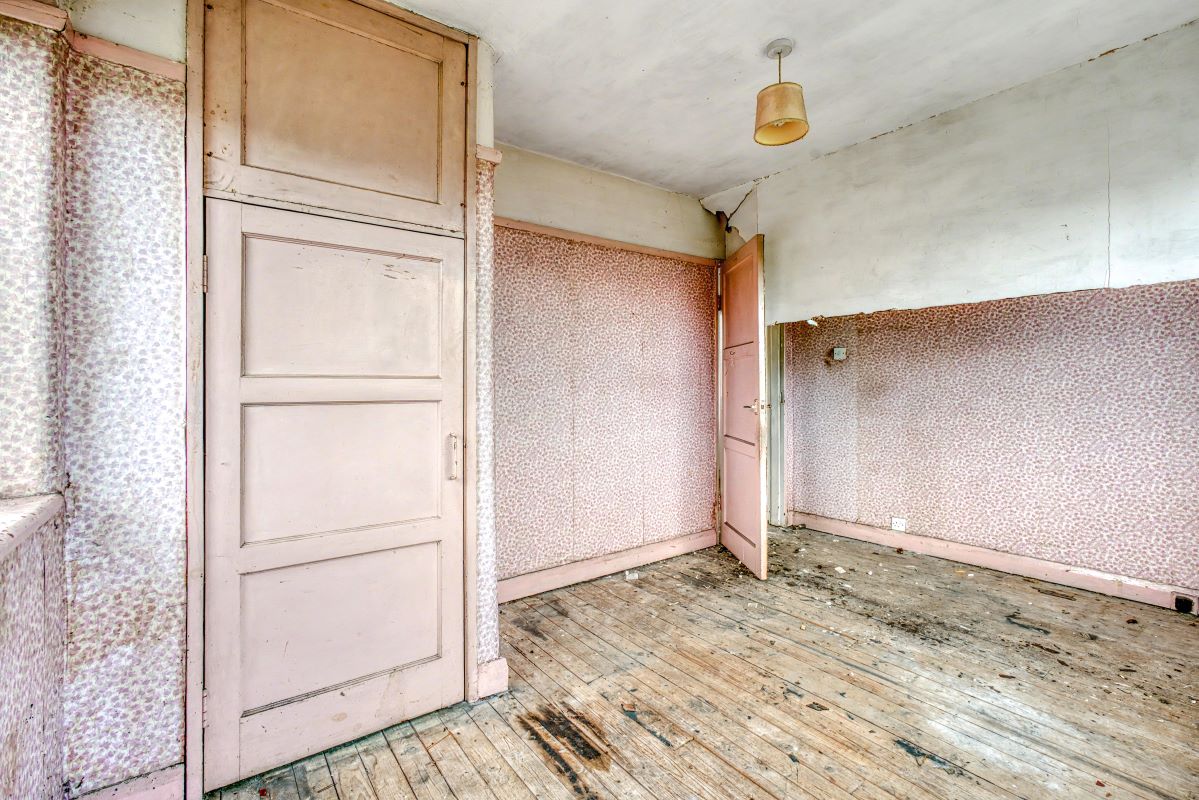 Image 11 of 20