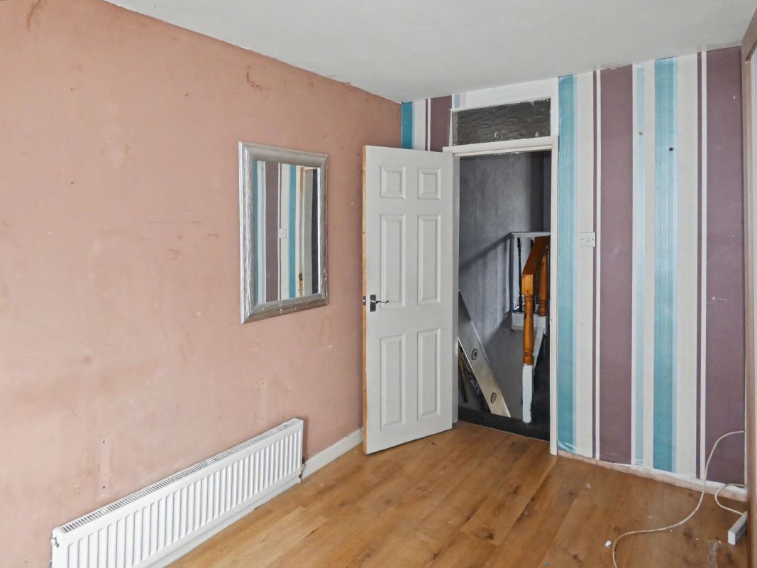 Image 11 of 18