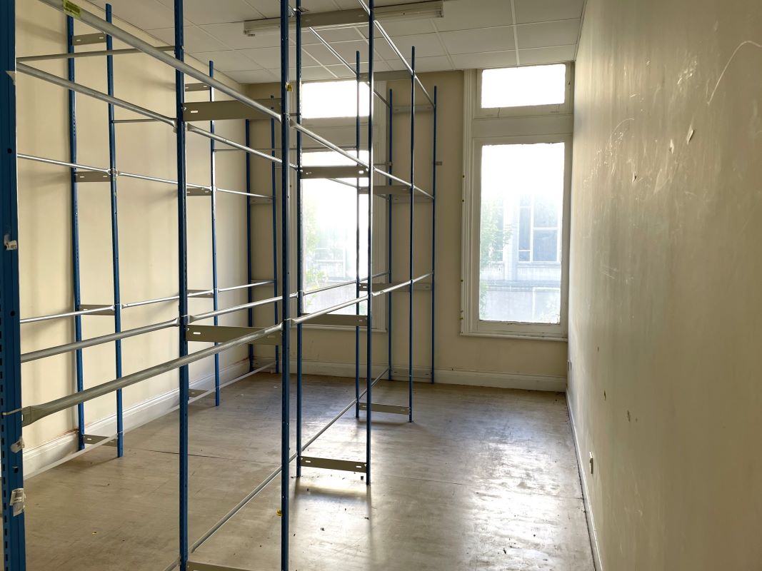 Image 6 of 9