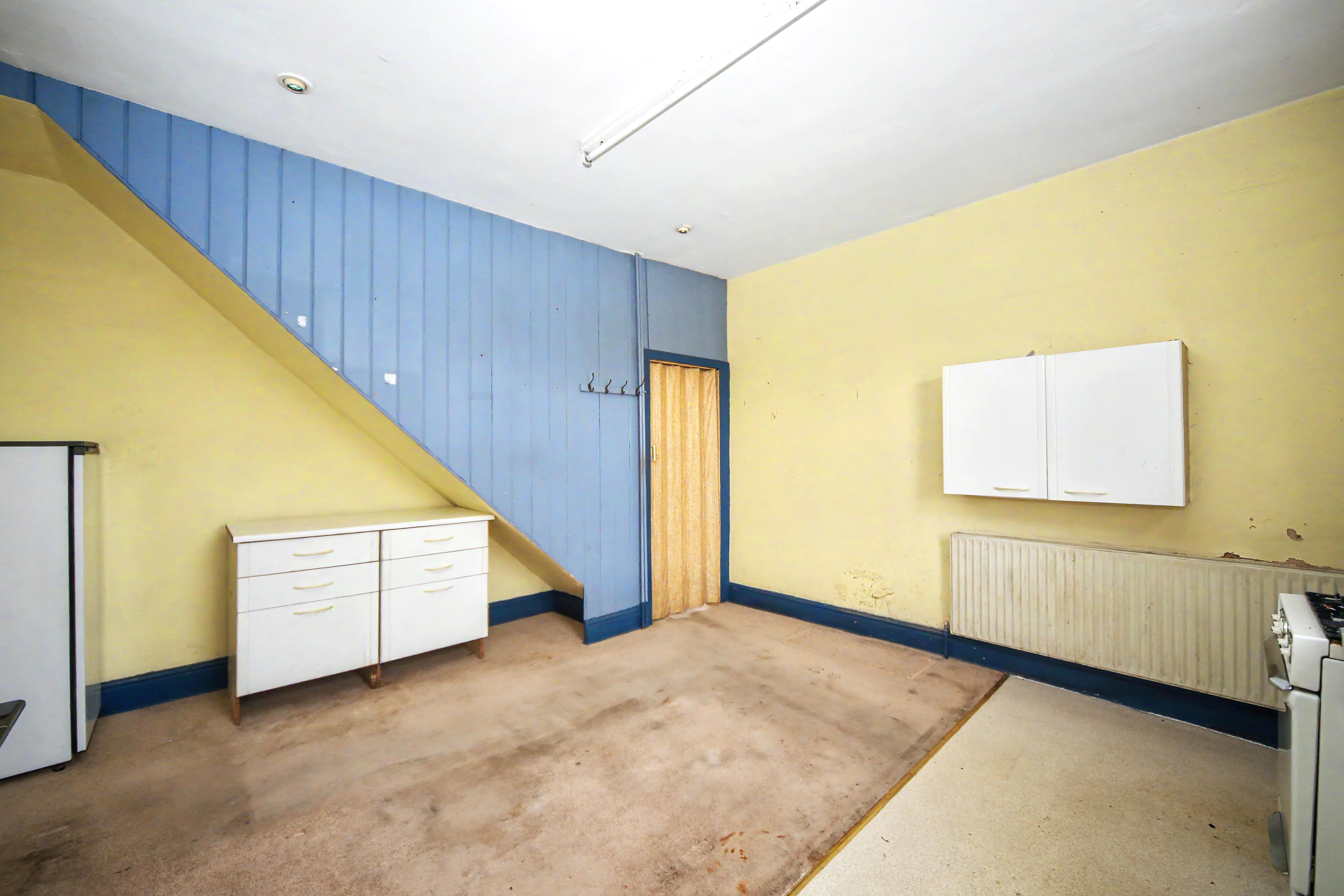 Image 8 of 18